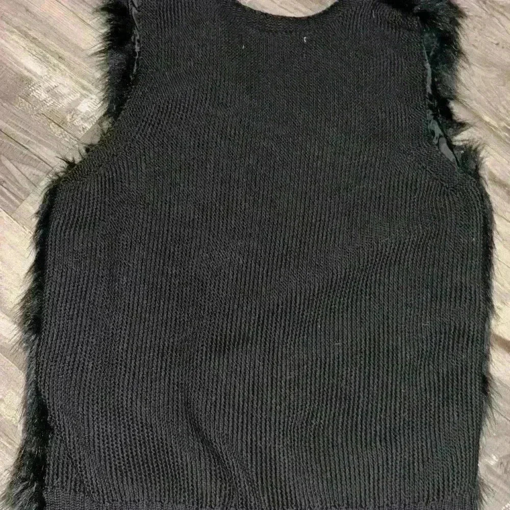 Sebby Collection Women’s Fashion Black Vest Faux Fur Size XL - Picture 3 of 4